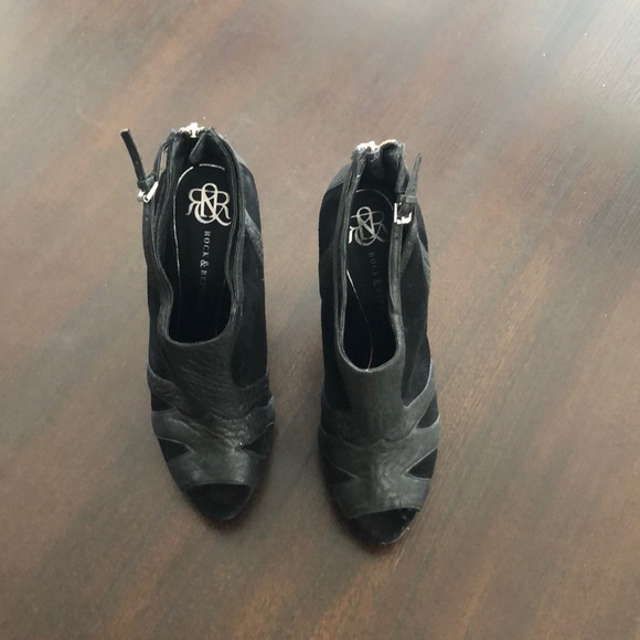 Rock & Republic Peep toe bootie - Picture 2 of 6